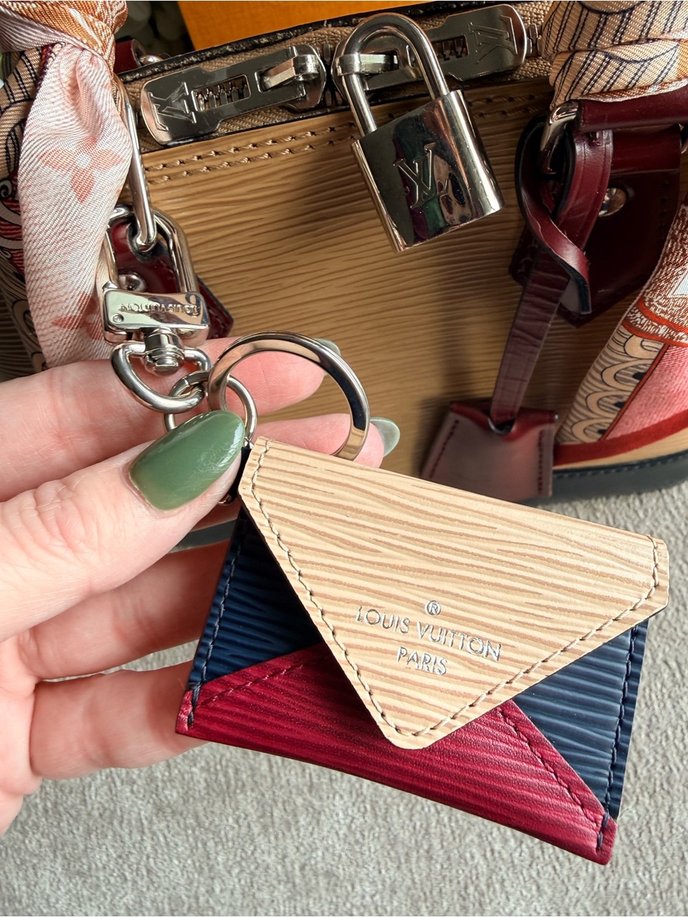 Louis Vuitton Limited Edition Epi Tricolor Alma BB with Scarf and Bag Charm Set - Picture 8 of 15